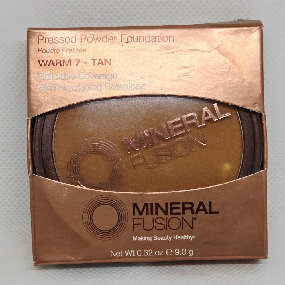 NEW MINERAL FUSION Pressed Powder Mineral Foundation Warm 7 - Tan MSRP $33